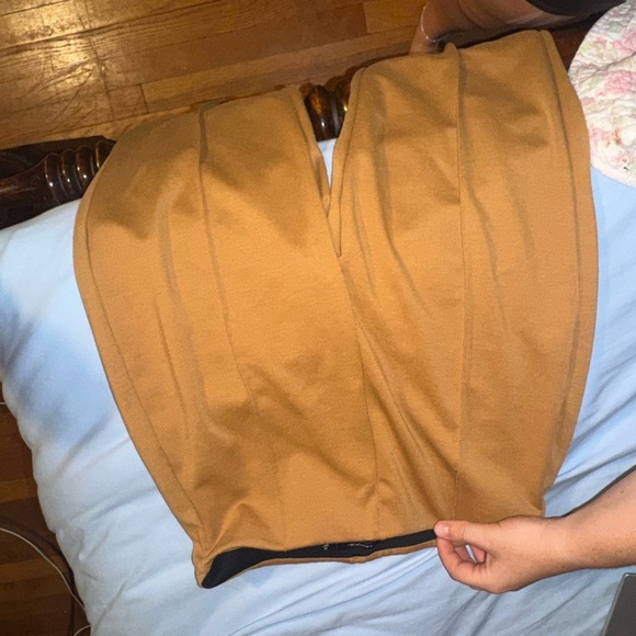 Tahari size medium orange pants - Picture 2 of 4